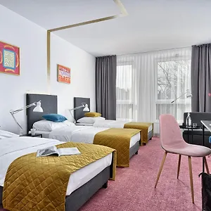 Hotel Arche Geologiczna, Varšava